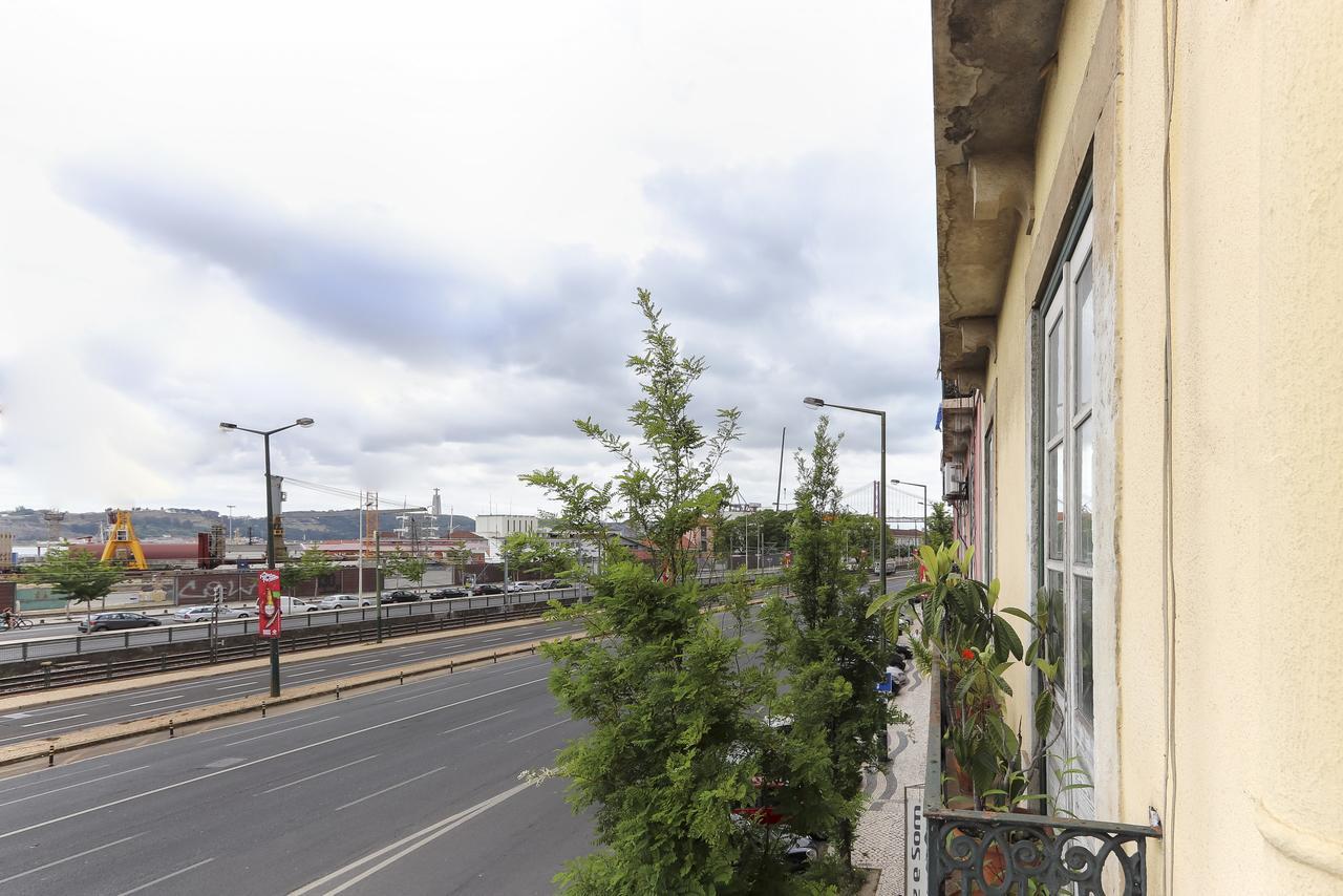 Santos River View By Homing Lisbon Exterior photo